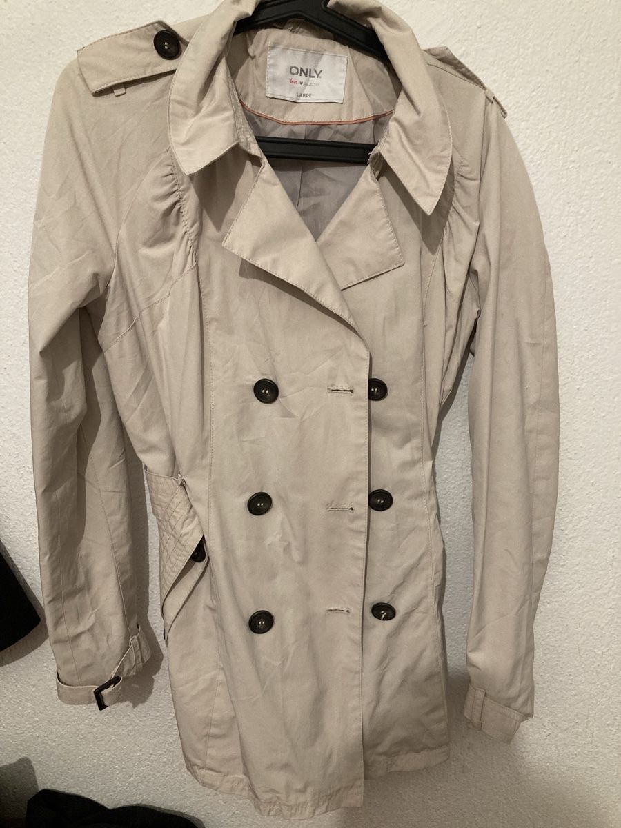 Only Cappotti: Trench Coat ONLY Doll Model Beige Size Large  – Usato da Zürich venduto da sele_x