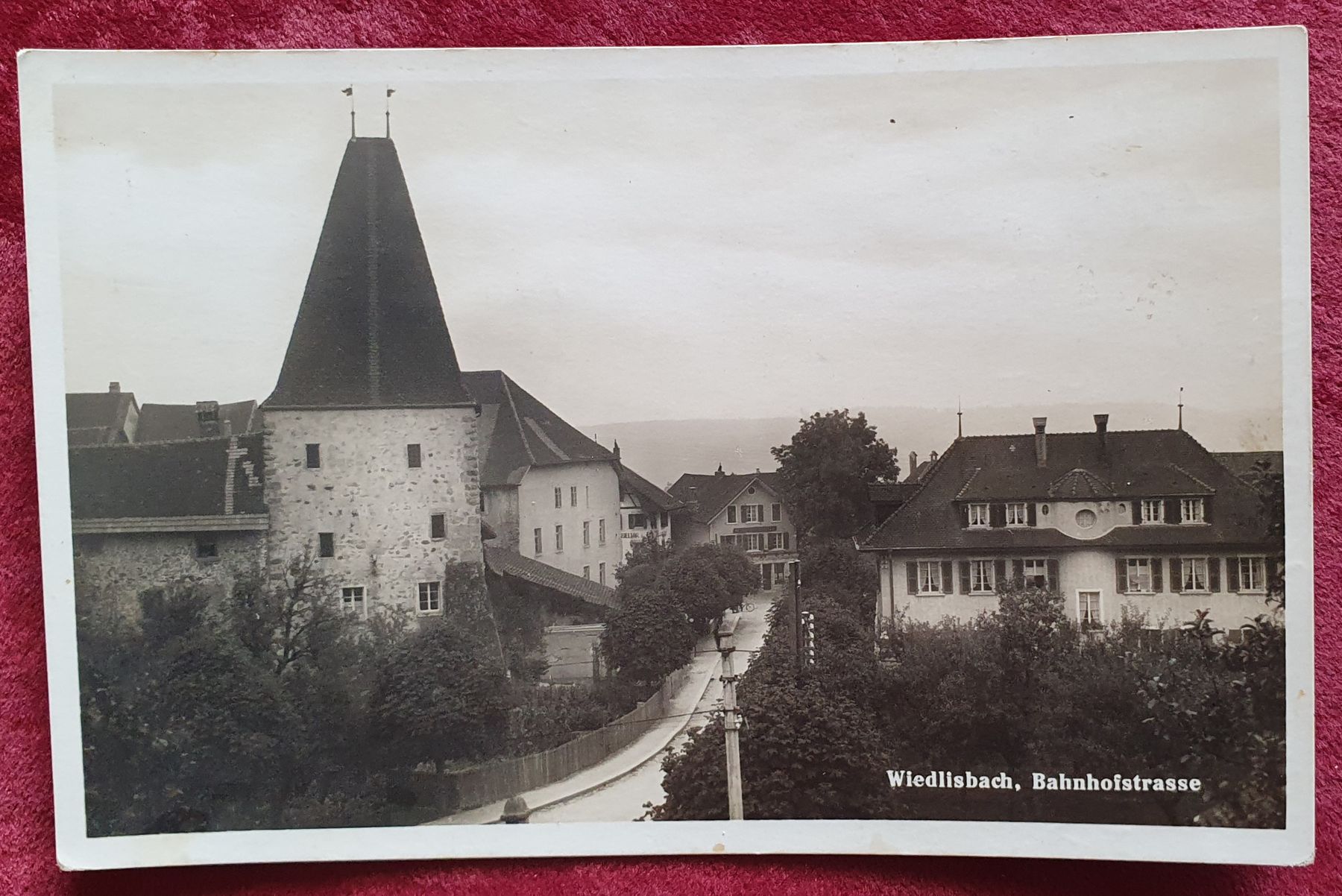 Cartoline postali: Wiedlisbach 1943 - Bahnhofstrasse – Usato da Kreuzlingen venduto da Rschweiz1