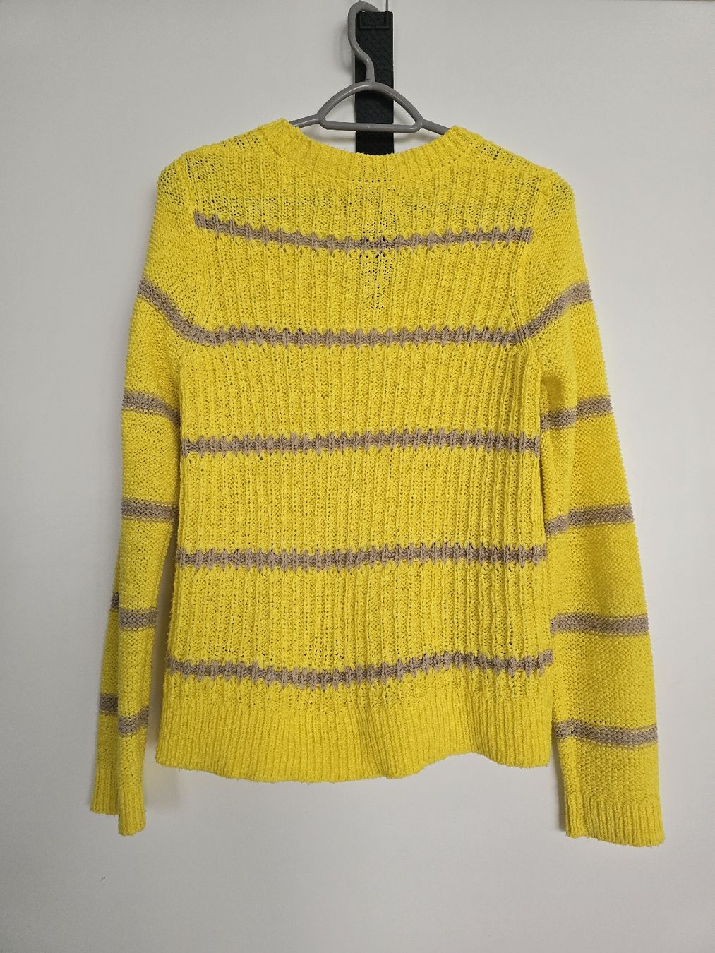 Pullover & Sweatshirts: Damen Strickjacke Gr.M – Gebraucht aus St. Gallen von CAPYCORP 1