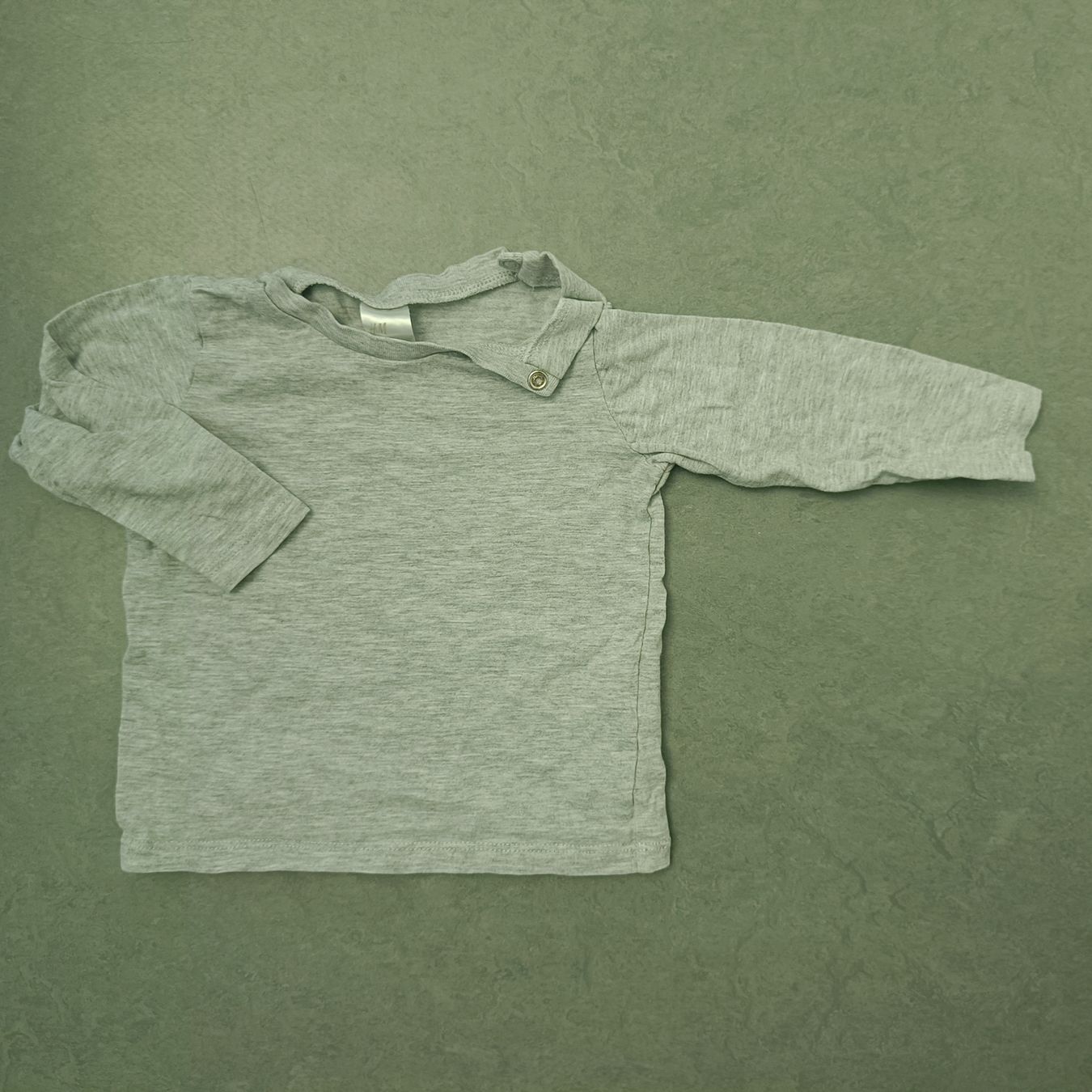H&M Pulls et sweat-shirts: Pullover Grösse 74 – D'occasion à Jaberg par urig17.
