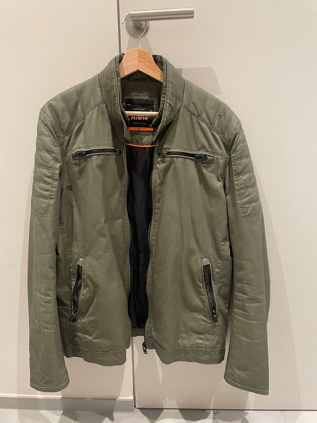 Superdry Giacche: Superdry Premium Bomberjacke – Usato da Horw venduto da esjoeberg