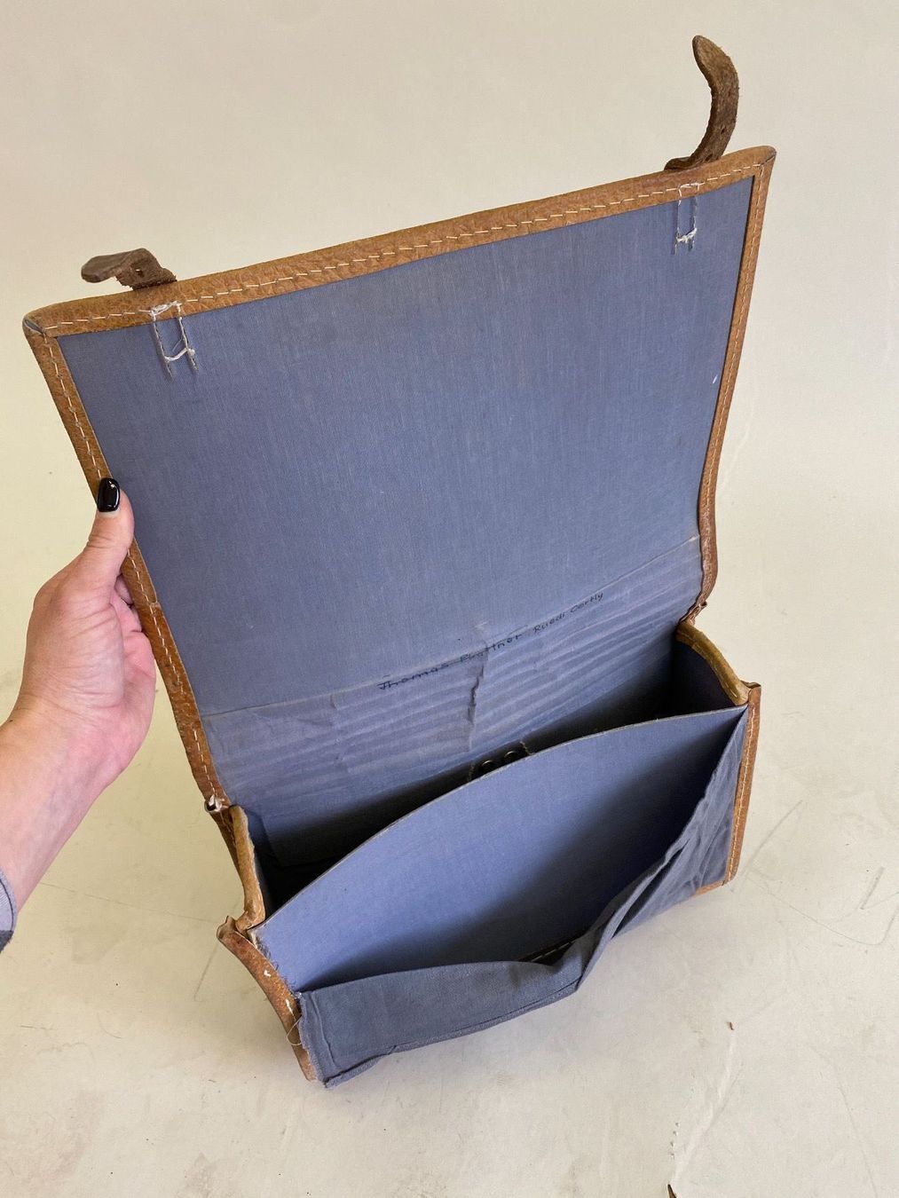 Kindertaschen: Antike Schultheke mit Fell – Gebraucht aus Riniken von Tape5 3