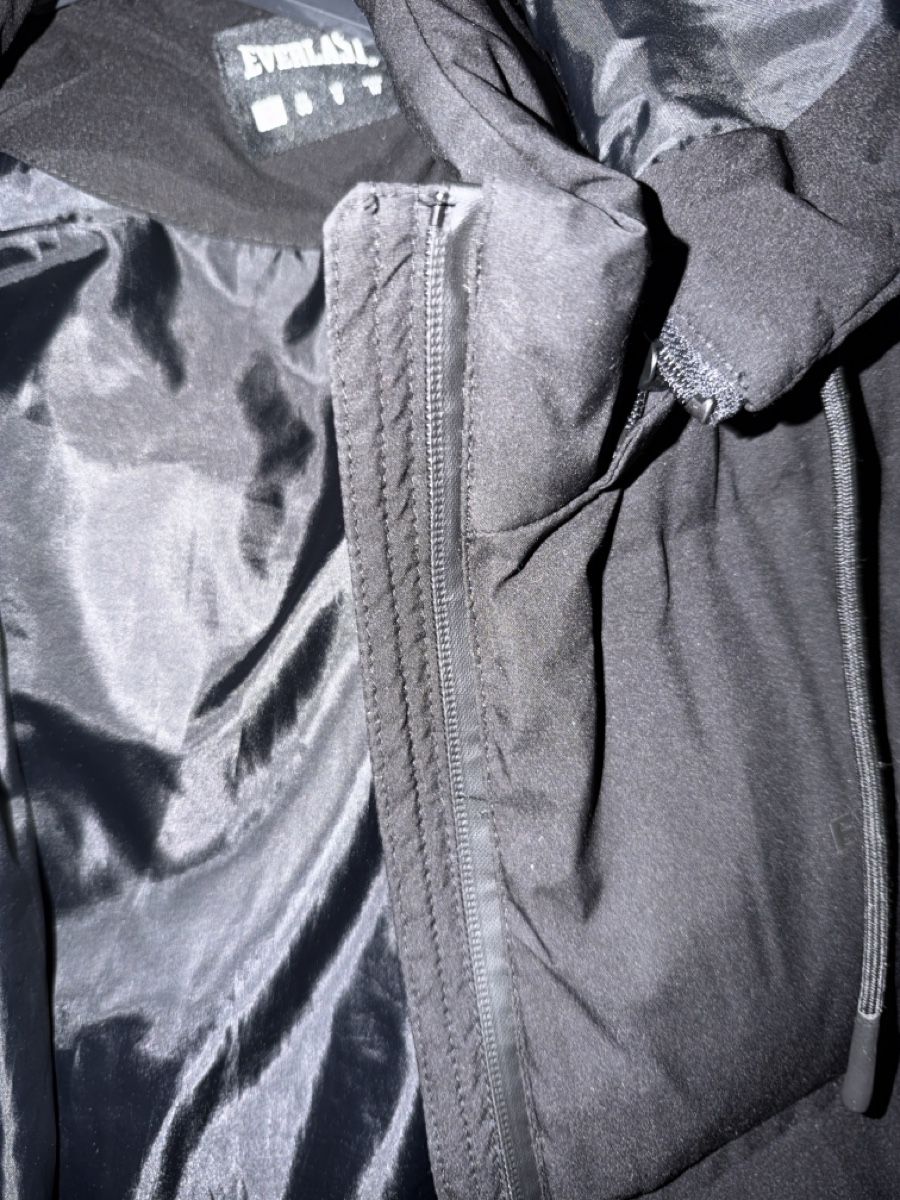 Giacche: Black down jacket  – Nuovo (secondo la descrizione) da Genève venduto da val_rp9x 3