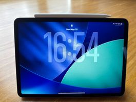 Apple iPad Pro 11" M2 512GB + Pencil 2 + Case