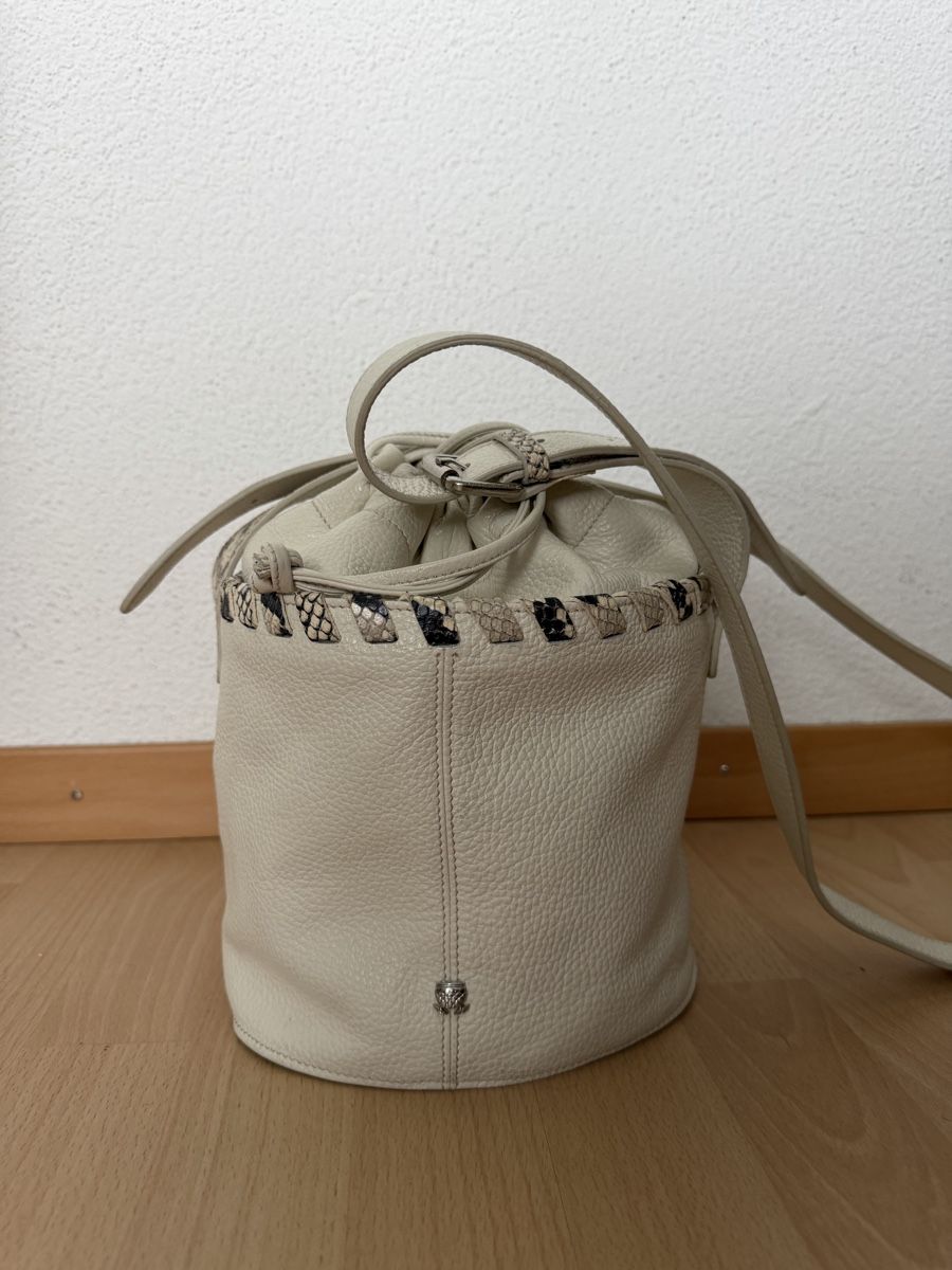 Navyboot Sacs femmes: Navyboot - Beuteltasche 100% Leder  – D'occasion à luzern par 1Merita 2