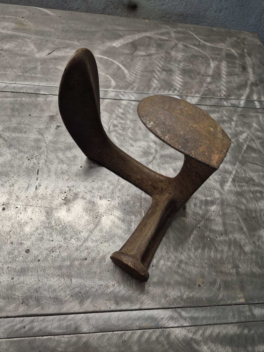Outils anciens: Enclume de cordonnier  – D'occasion à Le Locle par CHEGUA 1