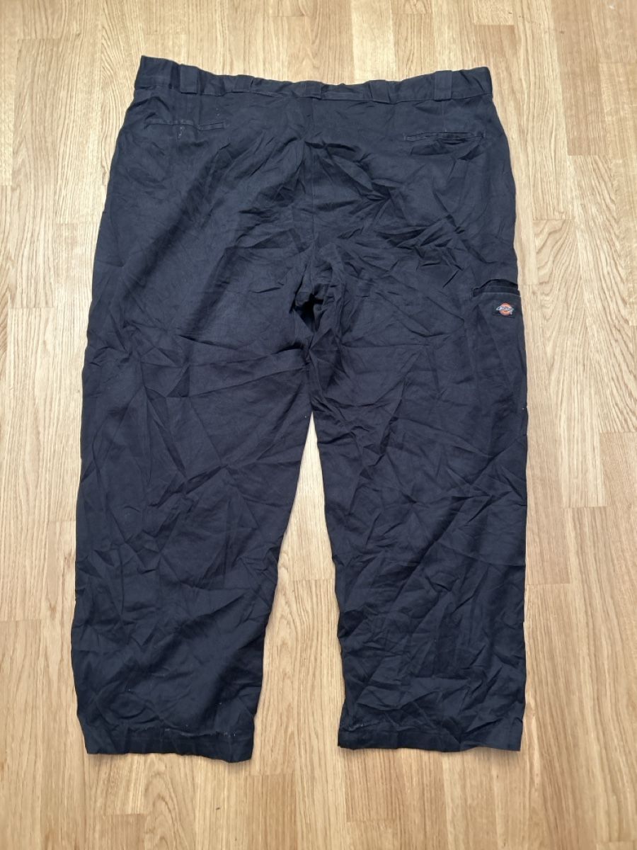 Dickies Pantaloni: Dickies Capri Hose dunkelblau Grösse 50 / 30 – Usato da Luzern venduto da ThrowbackVintage 3