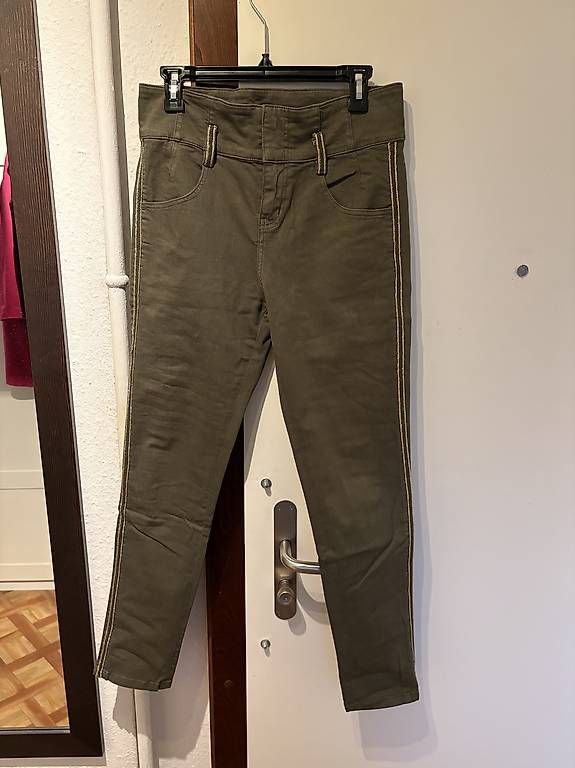 Pantaloni: Pantalon Kaki Morgan 40 – Usato da Veyrier venduto da Nath9279