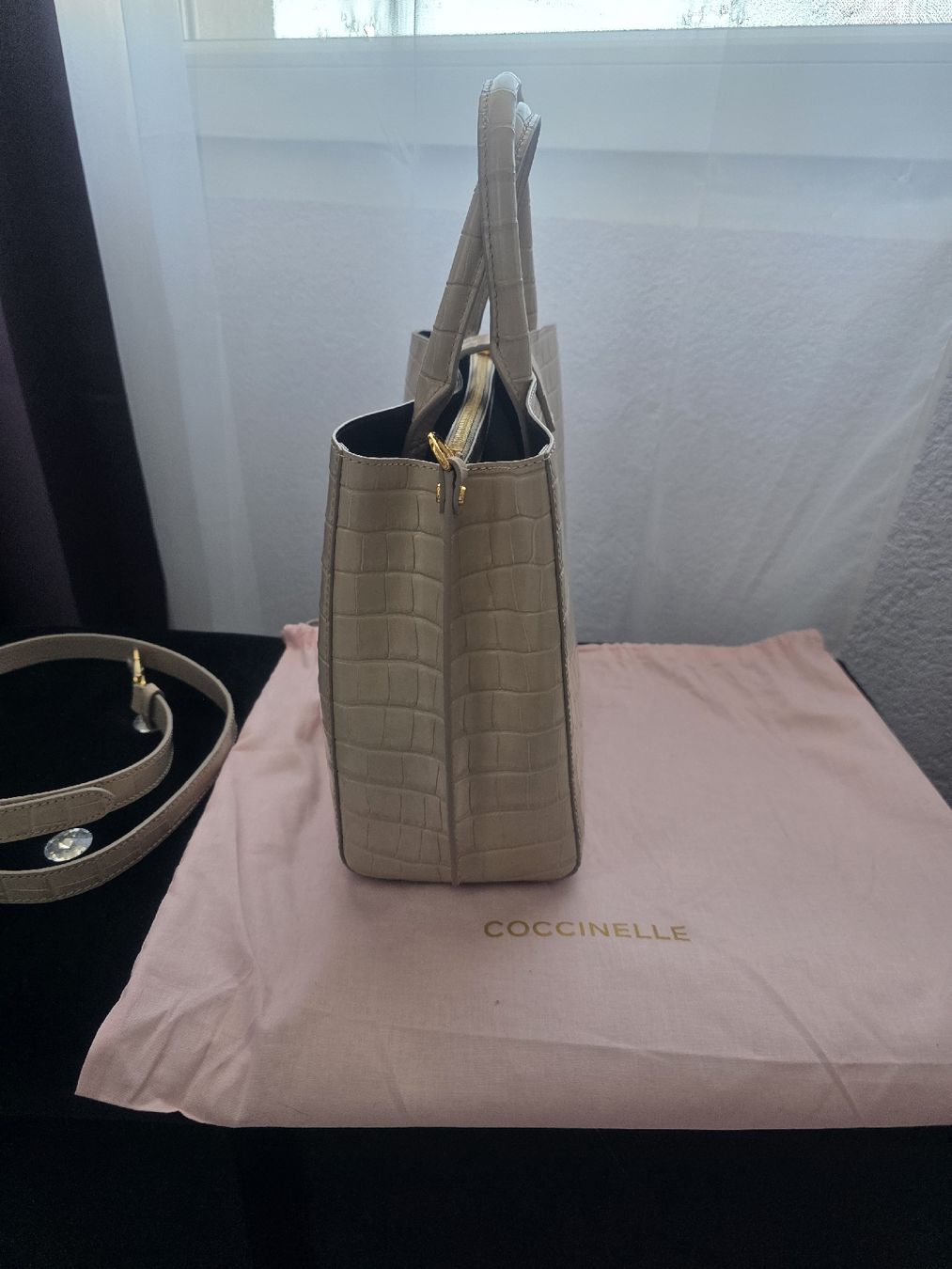 Coccinelle Borse da donna: Sac à main Coccinelle – Nuovo e nell'imballaggio originale da Formangueires venduto da fab_q6h8 2