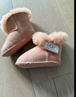 Bottes bébé UGG en laine rose, taille 19-20