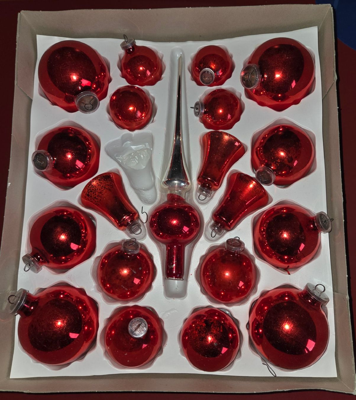 Tutte le decorazioni: Boîte de boules de Noël rouge – Usato da Corserey venduto da ded_7fys 1