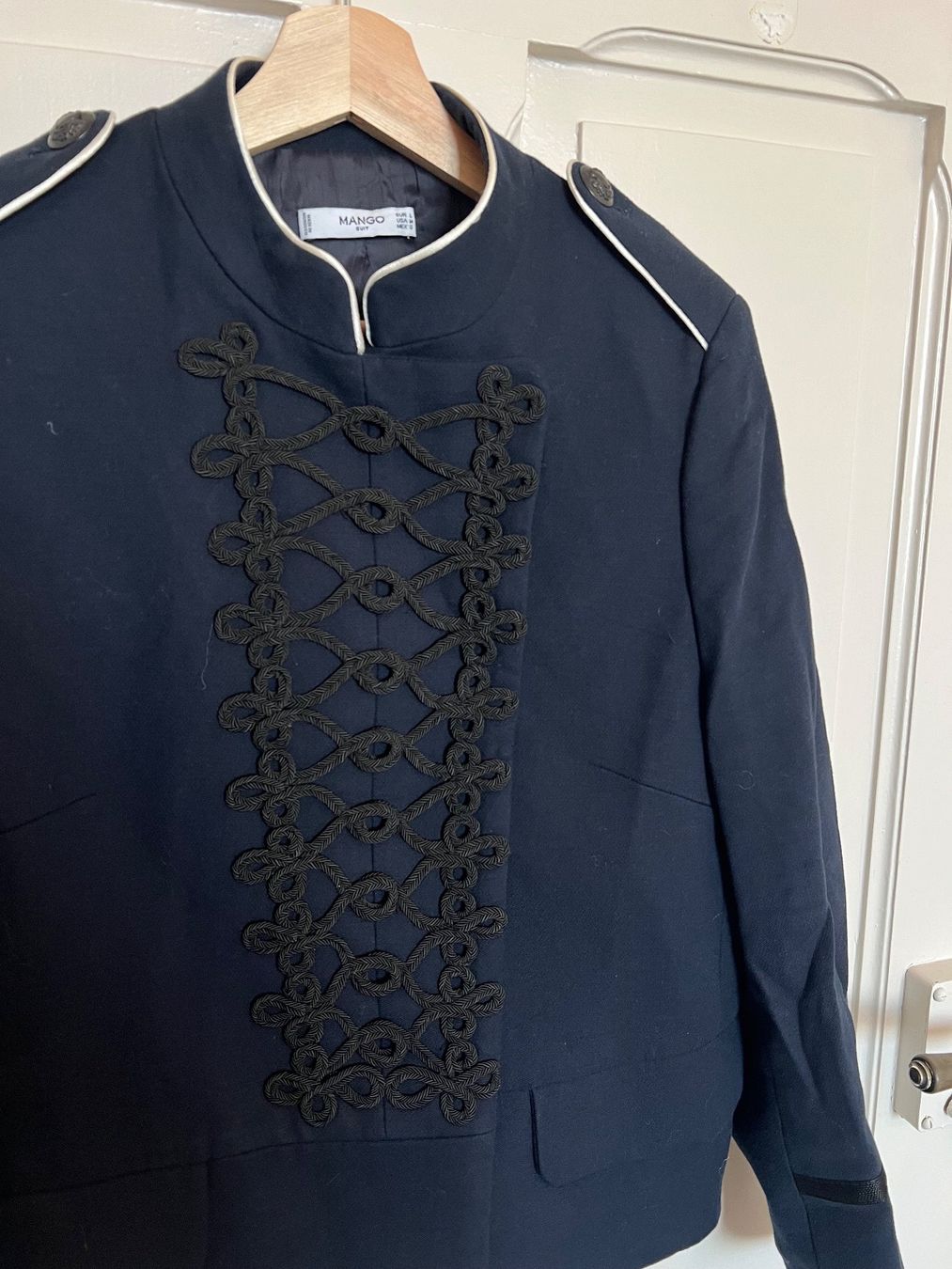 Mango Giacche: Veste style officier Mango, taille L, bleu marine – Usato da Neuchâtel venduto da Thesebootsaremadeforwalking 1