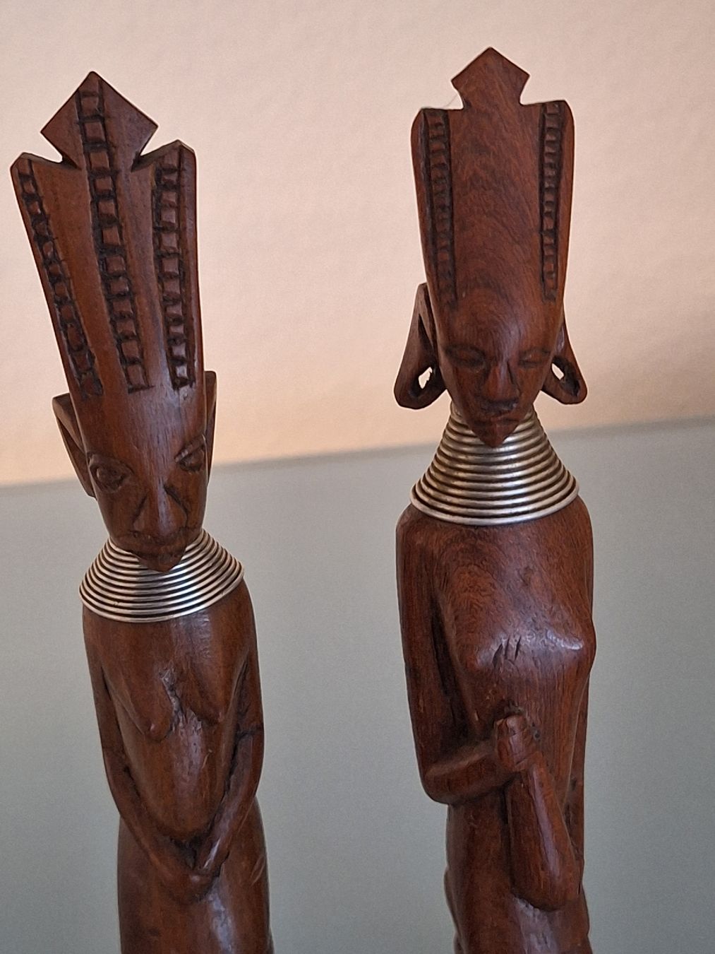 Figuren: Afrikanische Holzfiguren, Deko-Objekte, Top Zustand! – Gebraucht aus Winterthur von juszku 1
