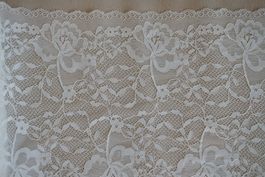 Dentelle – idéale pour lingerie et couture