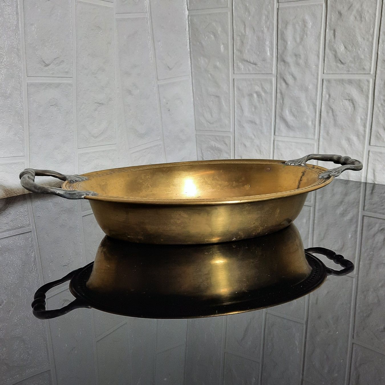 Töpfe: Ziselierte Topf aus Silber und Messing – Gebraucht aus Unterägeri von Altgoldschmuck