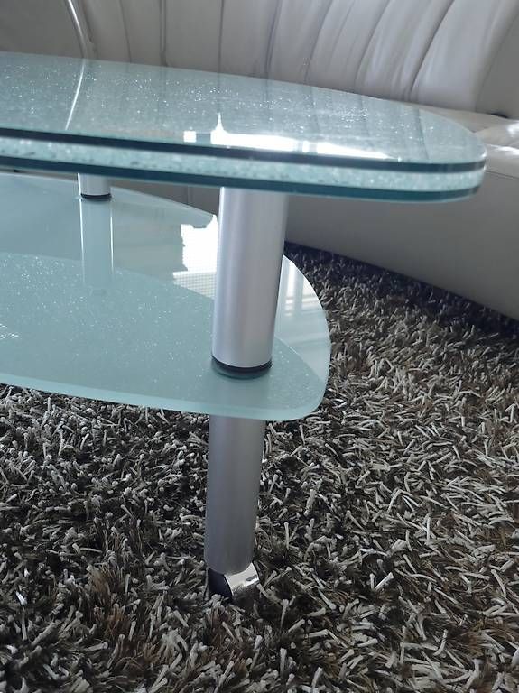 Tables: Wohnzimmer Glastisch - Chrasch -Glas – D'occasion à Leissigen par kph811 1