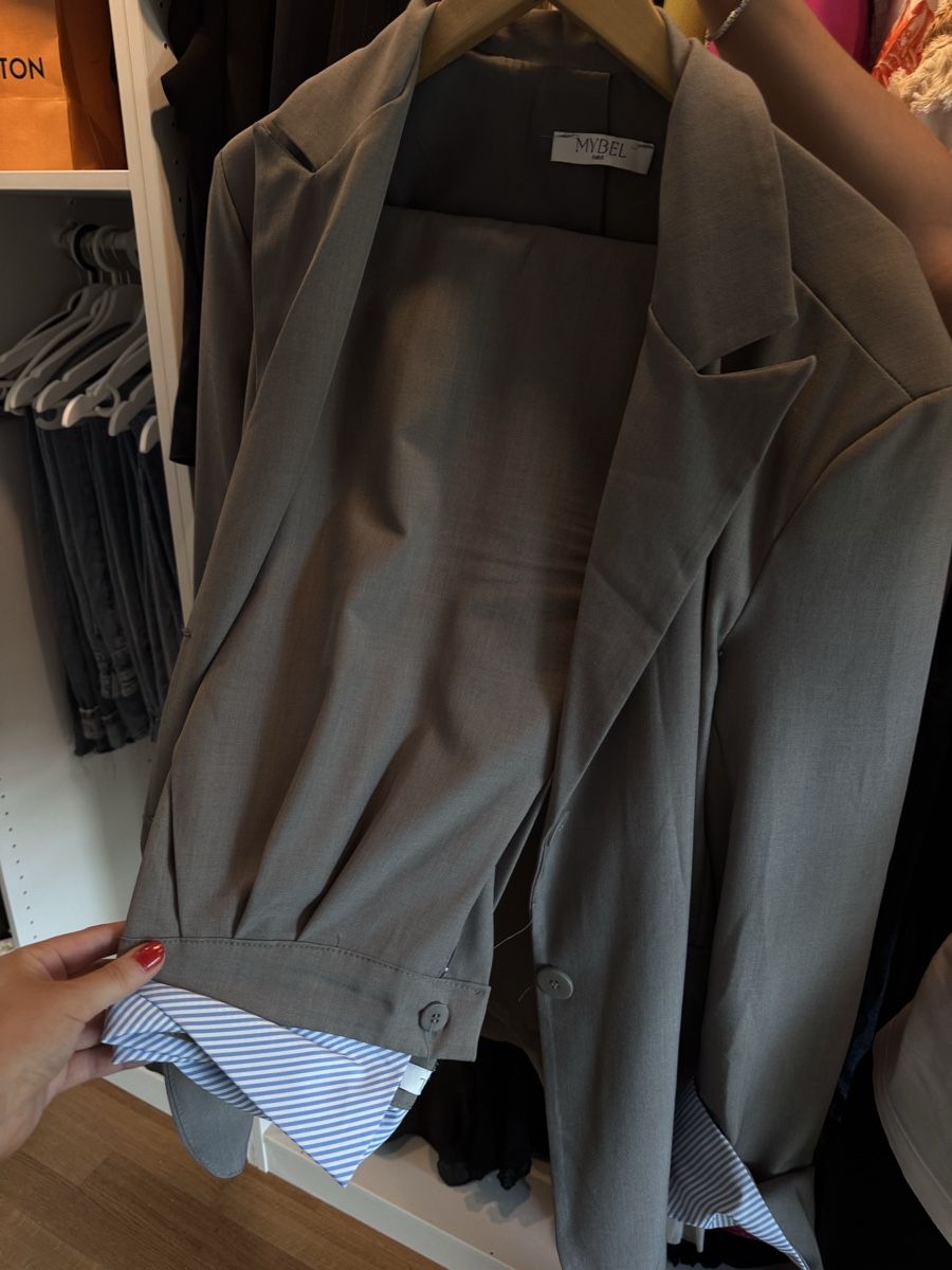 Kleiderpakete: Blazer avec revers rayés – Neu (gemäss Beschreibung) aus La Plaine von sof_b7c6 4