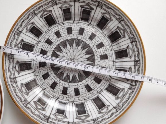 Fornasetti Piatti: Fornasetti Teller 2 Stück – Usato da Nussbaumen AG venduto da normajeanbaker 6