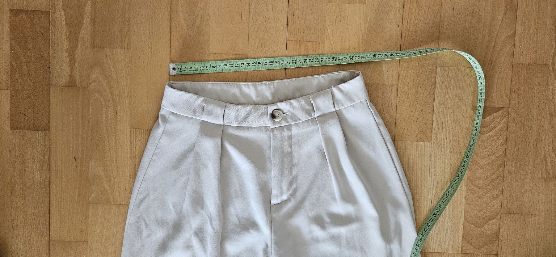 Pantaloni: Stoffhose beige Grösse M – Usato da Rombach venduto da ThriftBetter 2