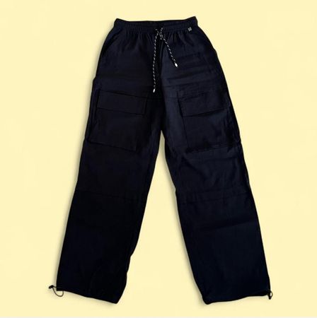 Schwarze Cargo-Hose von Attrattivo, Grösse M - Top Zustand