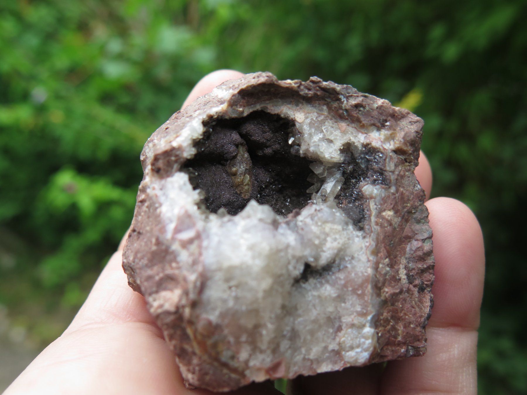 Mineralien & Heilsteine: Schneekopfkugel – Gebraucht aus Schaffhausen von Yamakana51L8736OQ8 1