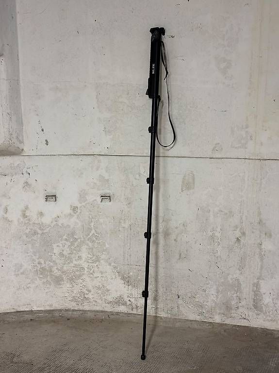 Treppiedi & Teste: Foto-Stativ: Slik Mono-pod – Usato da Bleiken venduto da patpourri