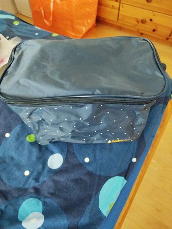 Kosmetiktasche Babytasche dunkelblau mit Punkten neuwertig 