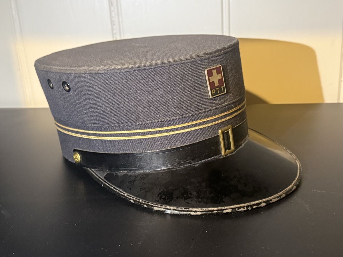 Chapeaux, bonnets & casquettes: PTT Hut – D'occasion à Thusis par Jasmin1991995