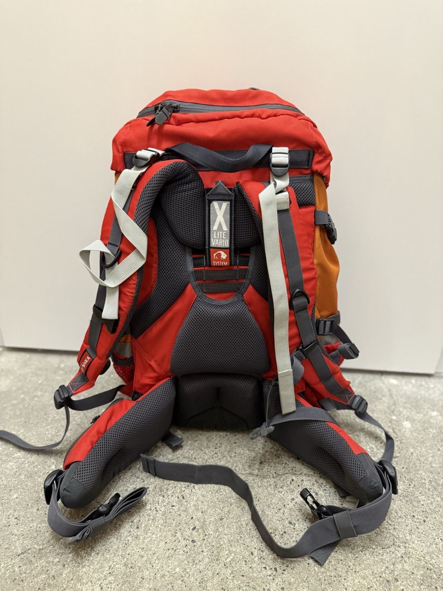Trevolution Zaini: Wanderrucksack – Usato da Bern venduto da Paramagurunathan 1