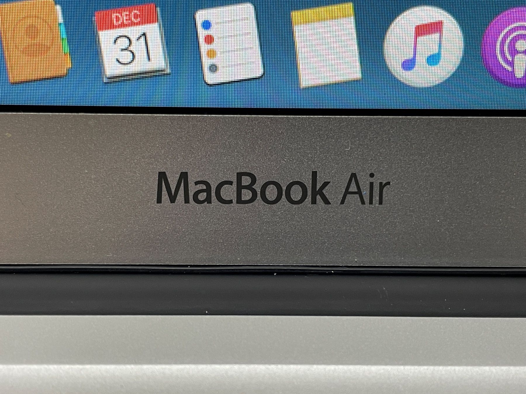Apple Notebook: Macbook Air 13" A1466 (2012) – Usato da Pfungen venduto da gilbertfr 3