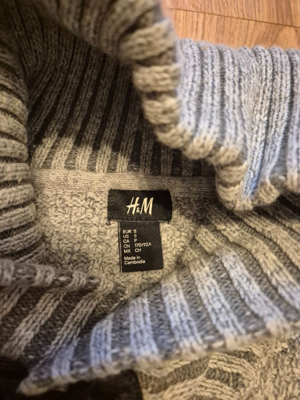 H&M Maglioni & Felpe: Grauer Wollkragenpullover "H&M" (Gr. S) – Usato da Gams venduto da tischi97 3