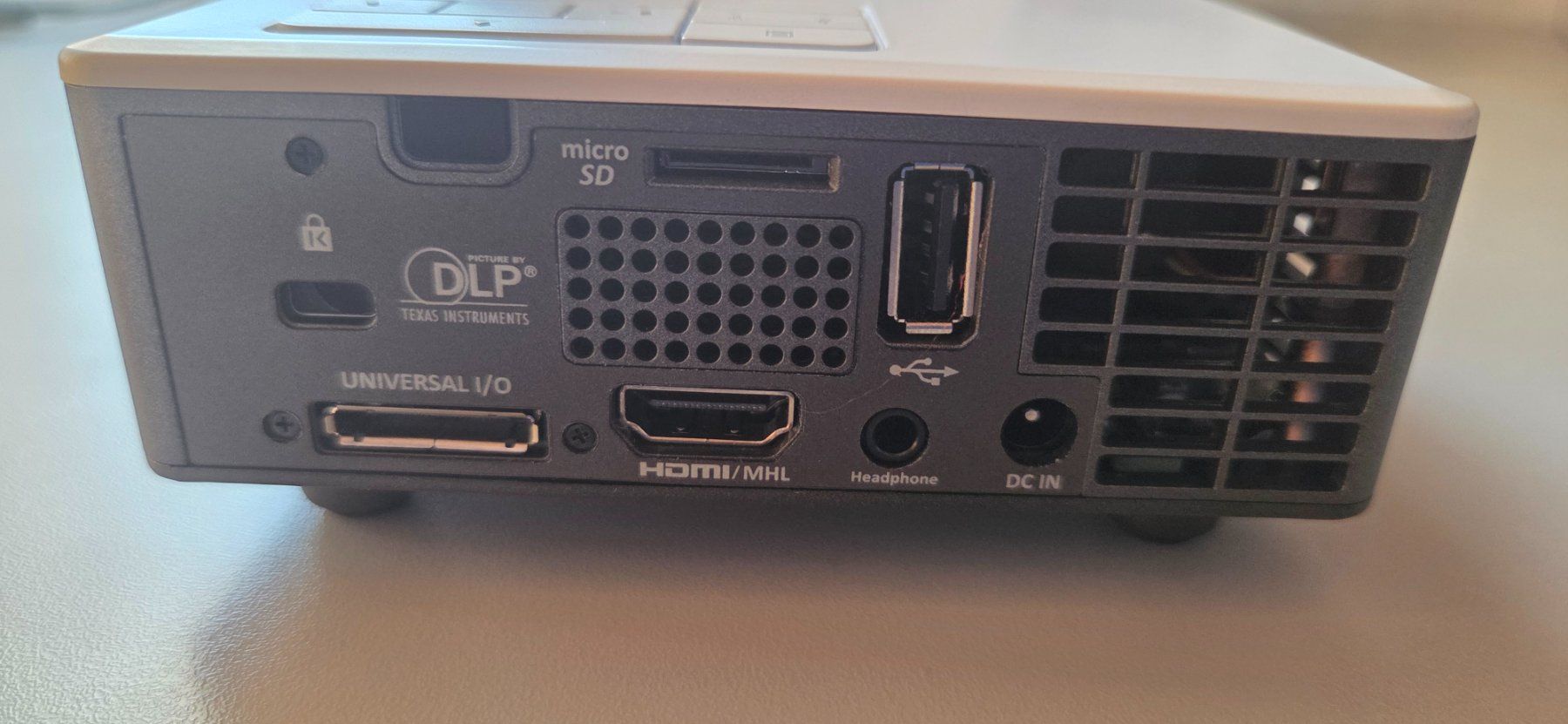 Proiettori: Optoma ML1050STI – Usato da Treycovagnes venduto da DomStrato 3