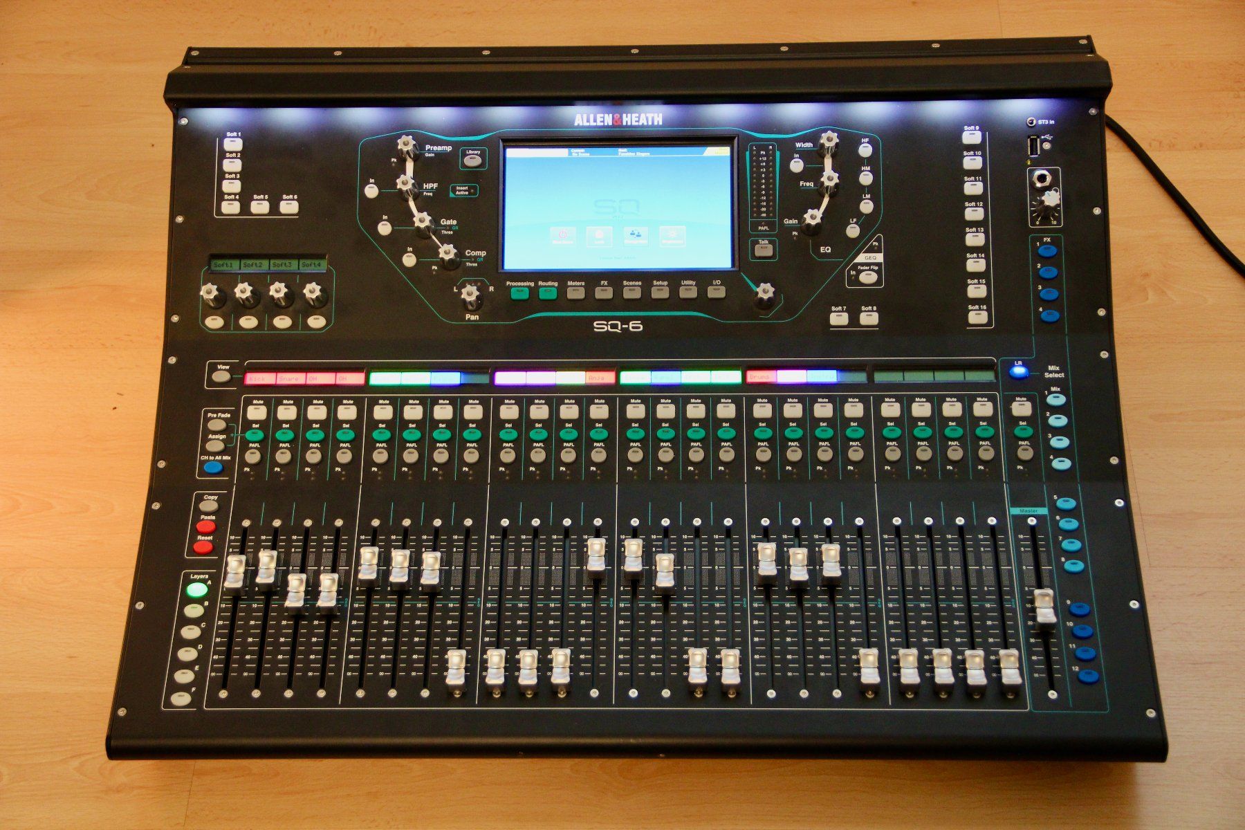 Allen & Heath Mischpulte: Allen & Heath SQ6, inkl. Case – Gebraucht aus Hornussen von Waespi470