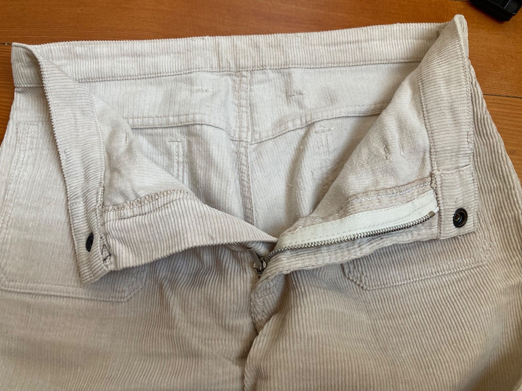 Hosen: Vintage Schlaghose Bootcut Manchester beige Gr. 36 – Gebraucht aus Clarens von Lois86 4