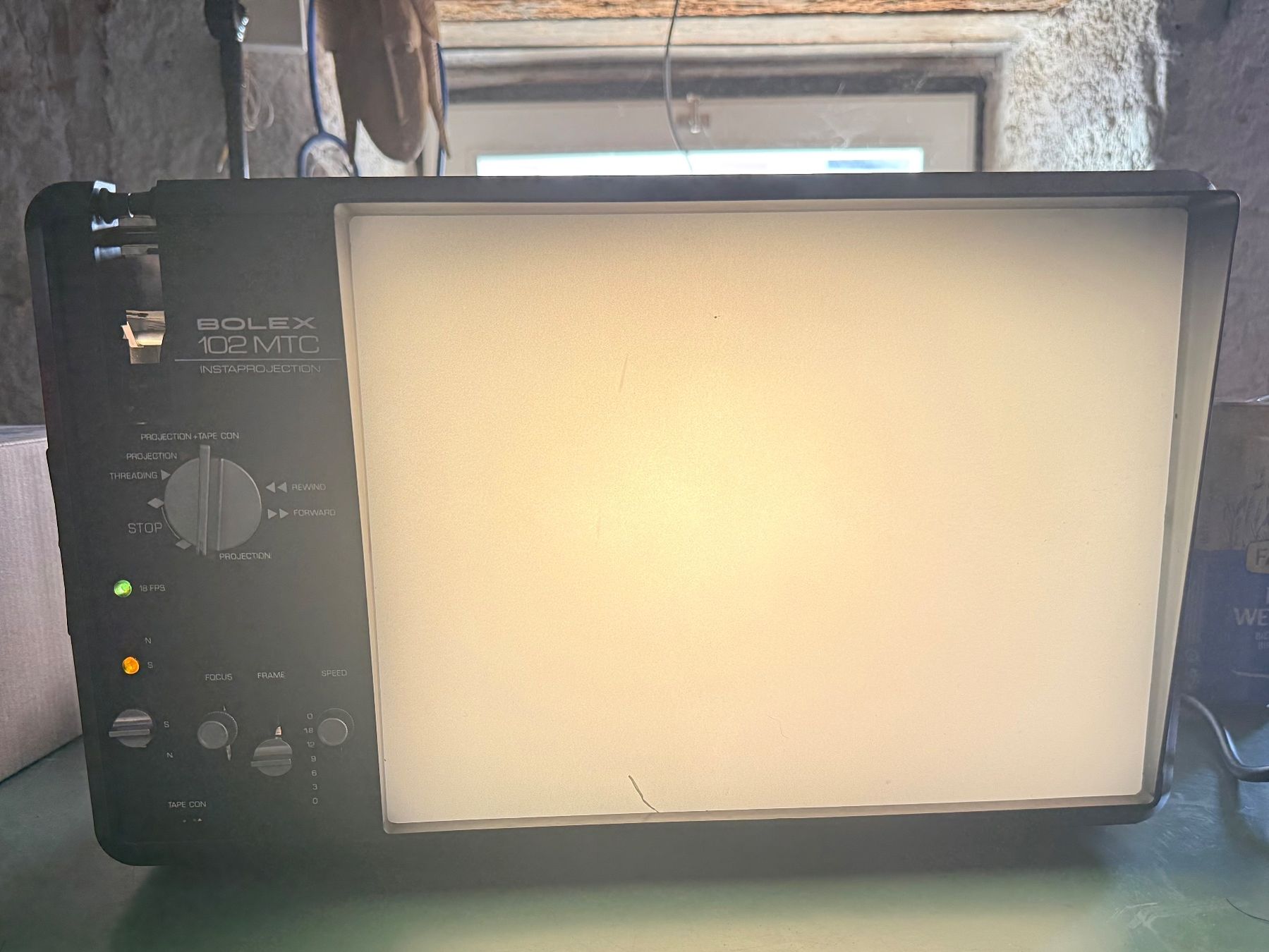 Bolex Videoprojektoren: Projecteur Bolex 102 MTC – Gebraucht aus Denges von peumens