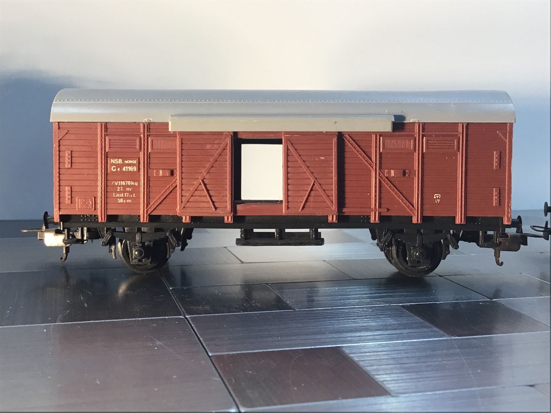 Kleinbahn Modelleisenbahnen: KLEINBAHN GÜTERWAGEN SPUR H0 – Gebraucht aus Männedorf von Spezial-Modelle 4