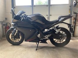 Yamaha YZF - R 125 / 2014