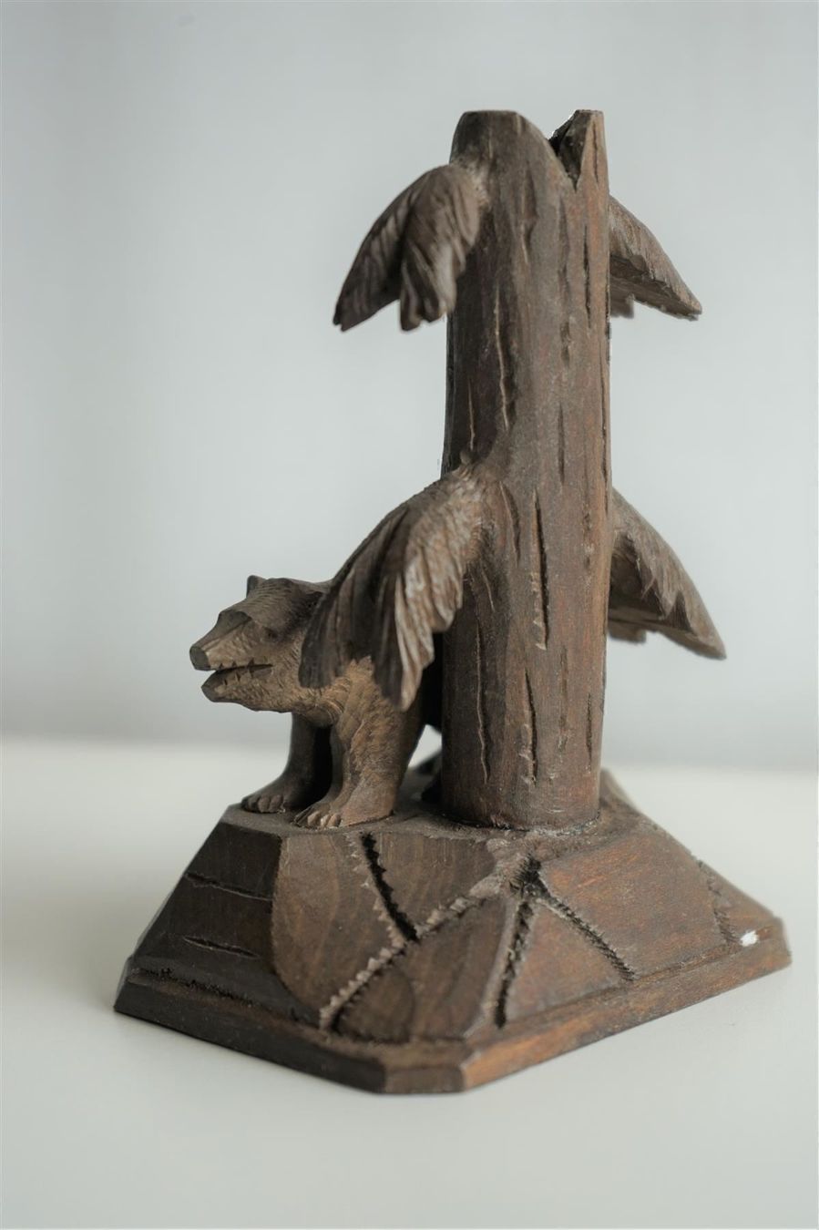Sculture & Statue: Bär, geschnitzt (Stifthalter) – Usato da Brienz BE venduto da P.Edelweiss 2