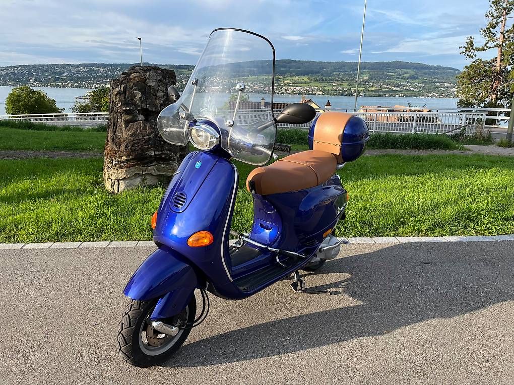 Scooter: Piaggio Vespa ET4 125 - Topcase & Windschild – Usato da Volketswil venduto da TOPGDS