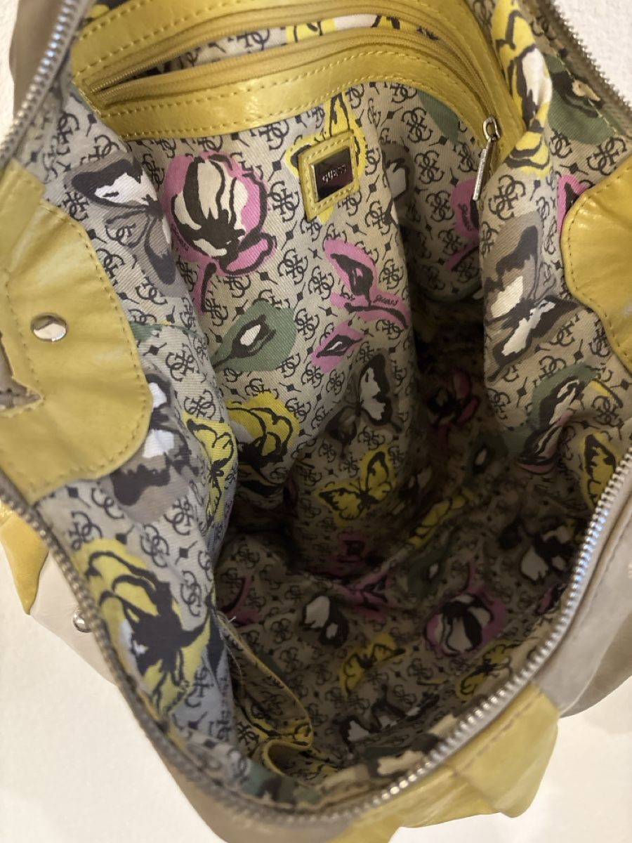 Guess Borse da donna: Guess Vintage Tasche Y2K – Usato da Bern venduto da LoveVintageY2K 5