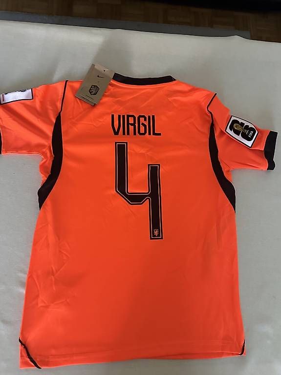 Leibchen & Hosen: Virgil 4 Trikot – Gebraucht aus Birr von KingLaki 1