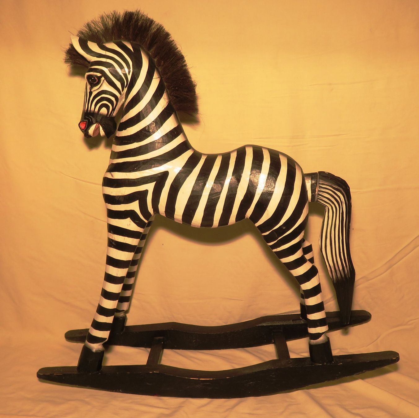 Autre balançoires de jardin: Holz Schaukel Zebra – D'occasion à Rothrist par zebrati 1
