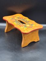 Vintage Fusshocker aus handbemaltem Holz Bank Kapuzinerkress