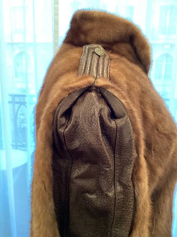 Cappotti: Manteau en fourrure – Usato da Geneve venduto da mic_hh6y 2