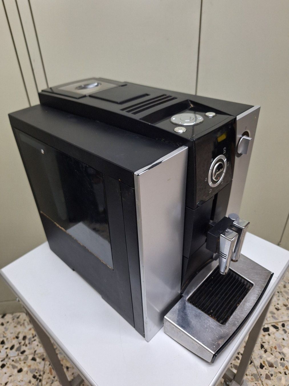 Jura Macchine per caffè & Macchine per espresso: Machine à café JURA F7 – Difettoso da Laconnex venduto da Patkek29 2