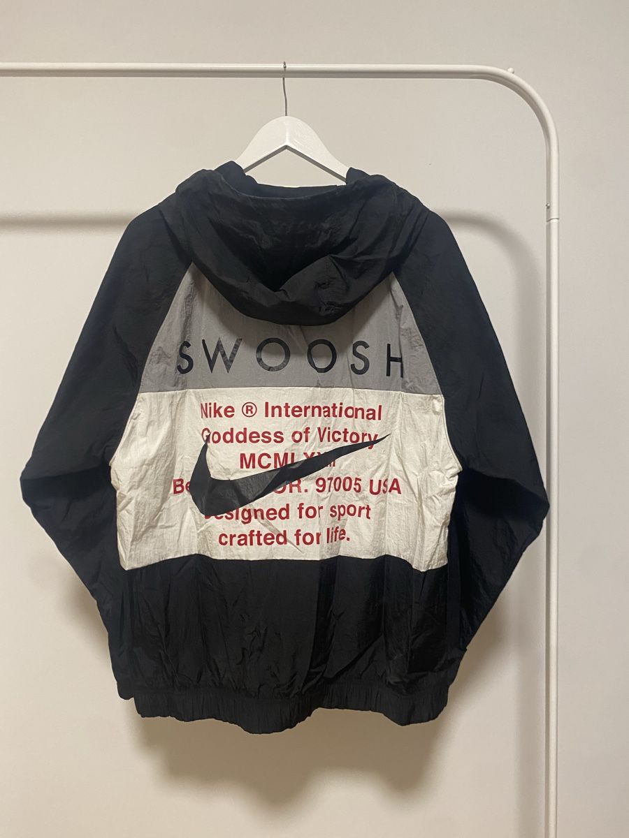 Nike Jacken: Nike Trainingsjacke Size M – Neu (gemäss Beschreibung) aus Brüttisellen von xe_m