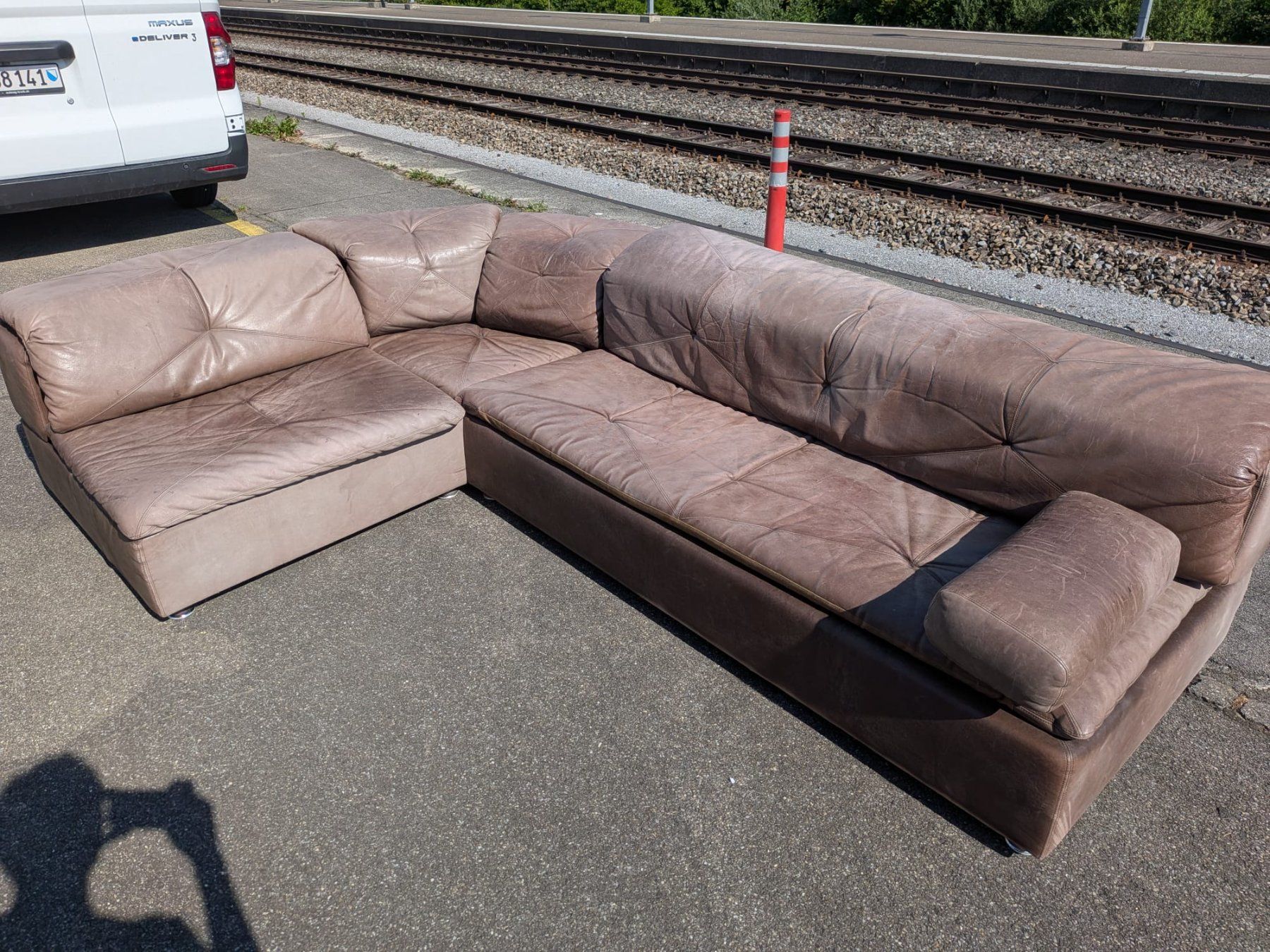 Sofas: Ledersofa 70er Jahre - Ecksofa mit Daybed - Ref. 06/43 – D'occasion à Au ZH par BrockiAu 1