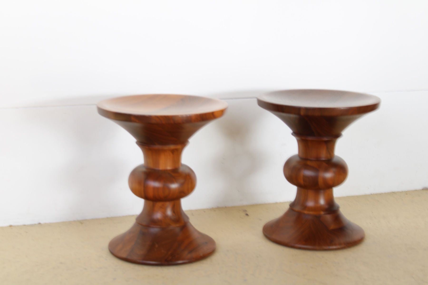 Vitra Sgabelli: Designklassiker: Eames Stool, Hocker - Modell B - VITRA – Usato da Meinisberg venduto da atelier_TILIJA