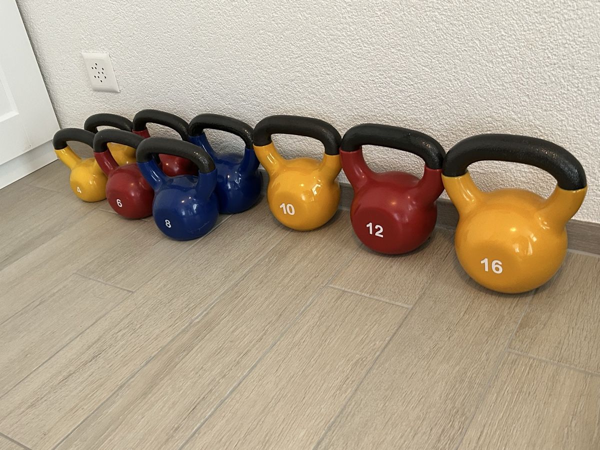 Hanteln & Gewichte: Kettlebells Set 4-16kg, Farbige Gewichte NEU – Neu (gemäss Beschreibung) aus Neuenegg von BananaJoe2025 1