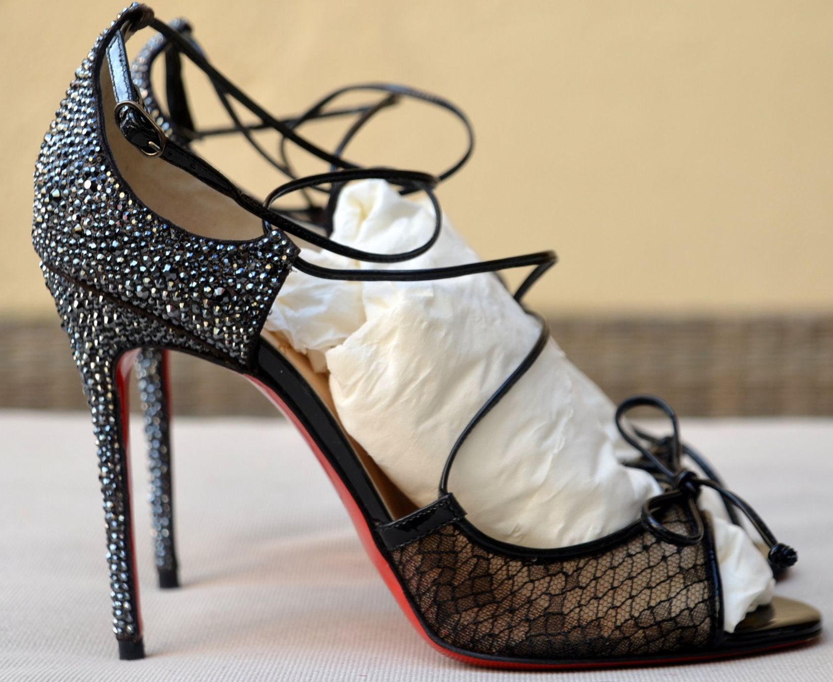 Christian Louboutin Damenschuhe: Pumps Christian Louboutin  . 38 – Gebraucht aus Collonges von Auganien 3